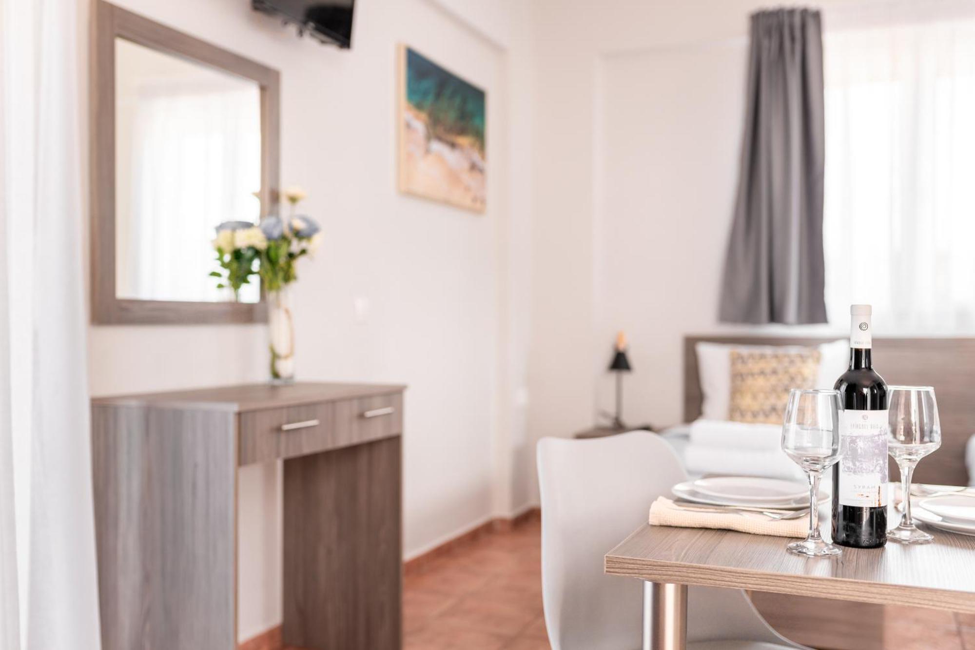 7 Rooms Gerani  Exterior photo